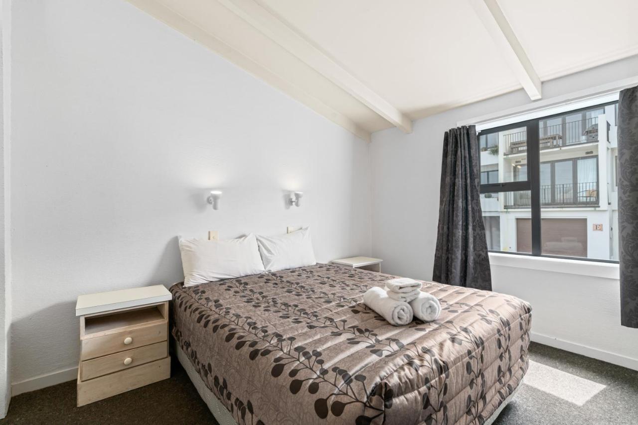 Queenstown Motel Apartments (Adults Only) Dış mekan fotoğraf