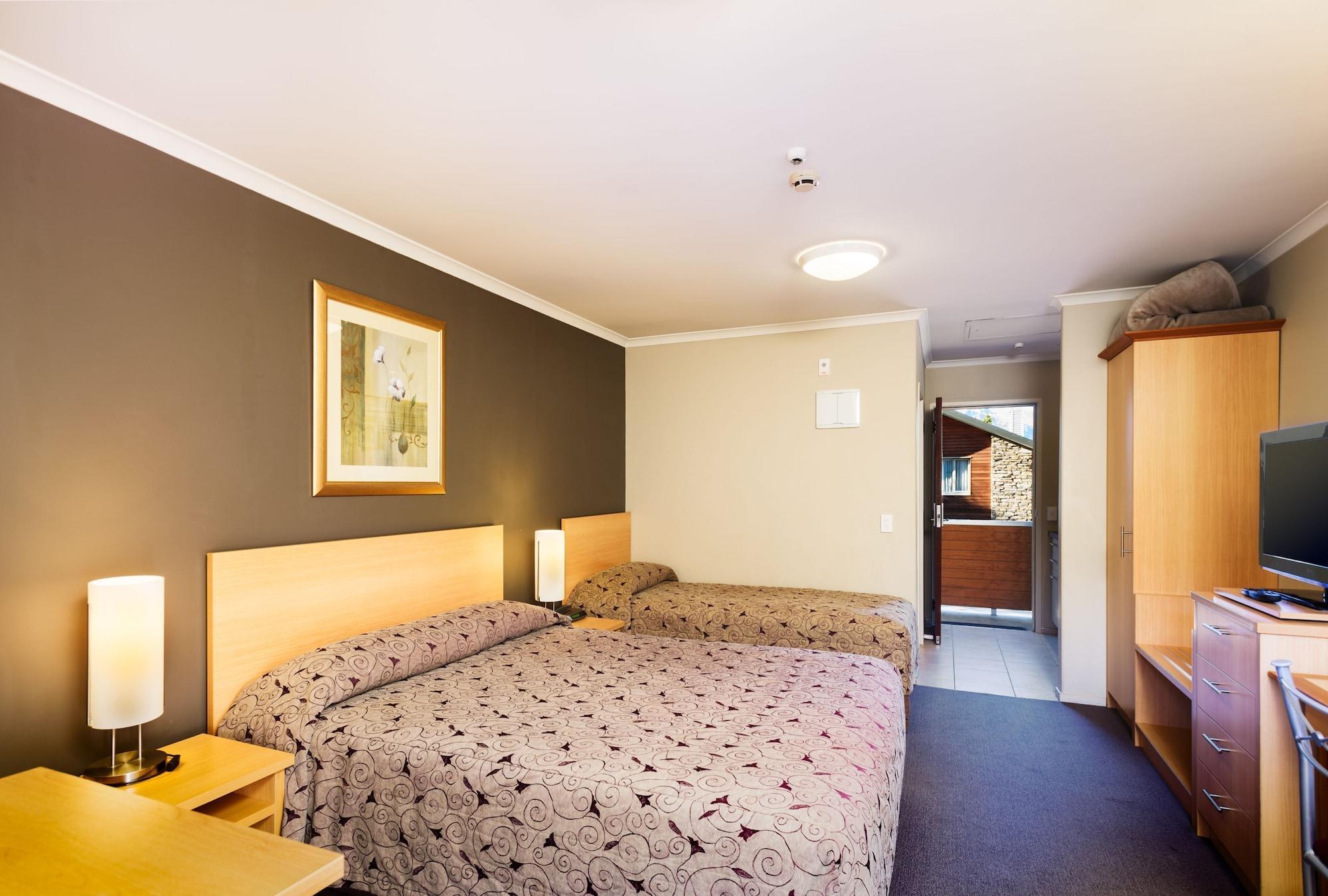 Queenstown Motel Apartments (Adults Only) Dış mekan fotoğraf