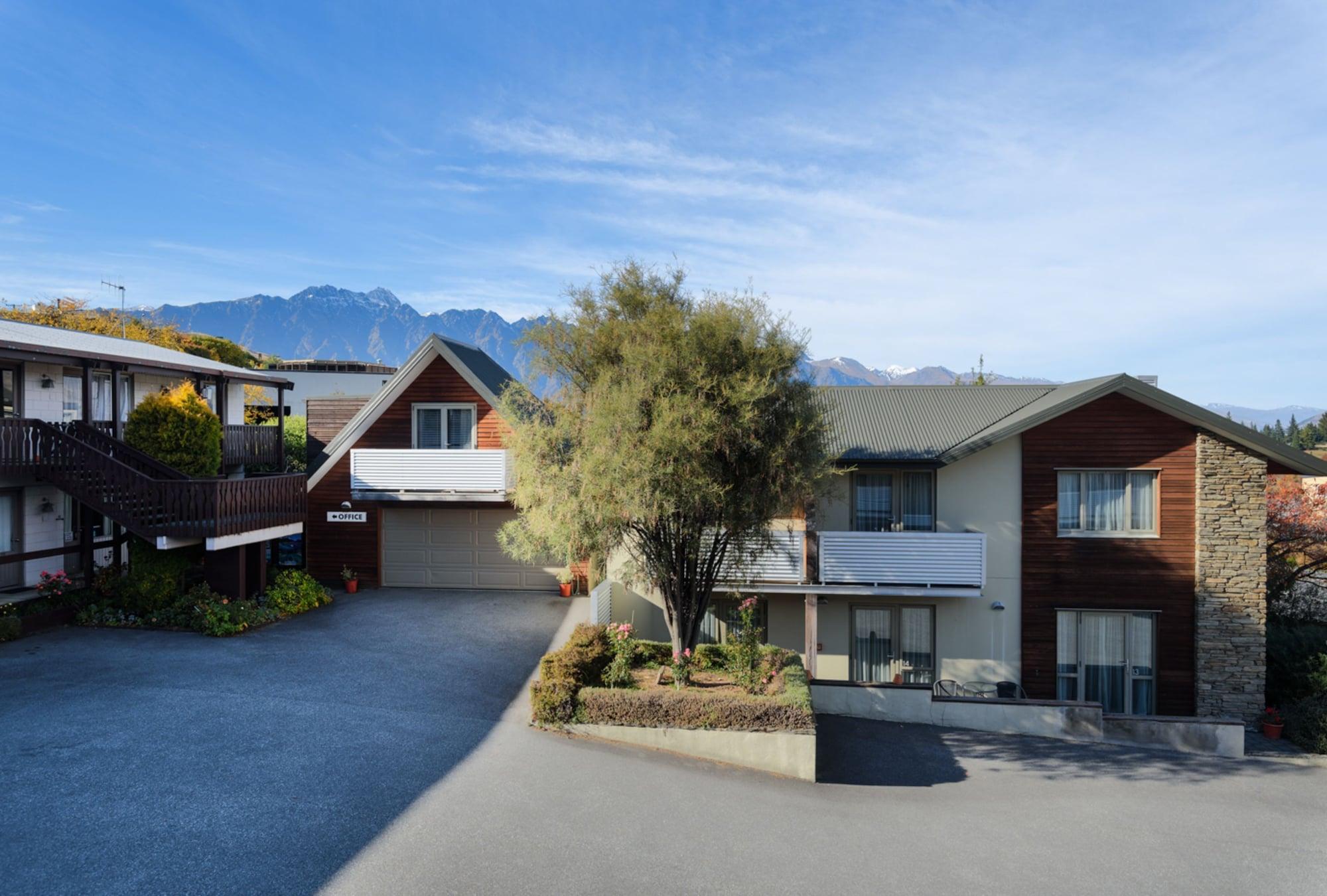 Queenstown Motel Apartments (Adults Only) Dış mekan fotoğraf