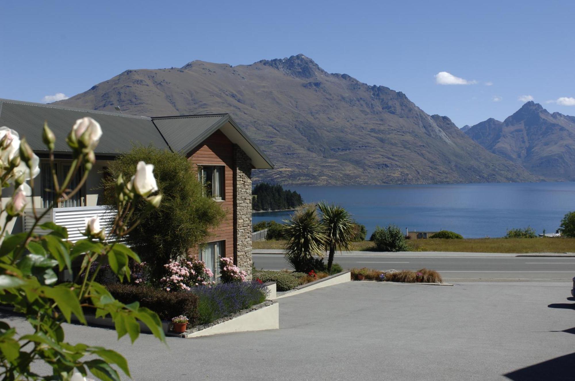 Queenstown Motel Apartments (Adults Only) Dış mekan fotoğraf