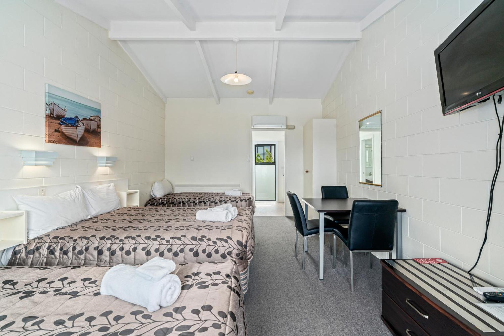 Queenstown Motel Apartments (Adults Only) Oda fotoğraf